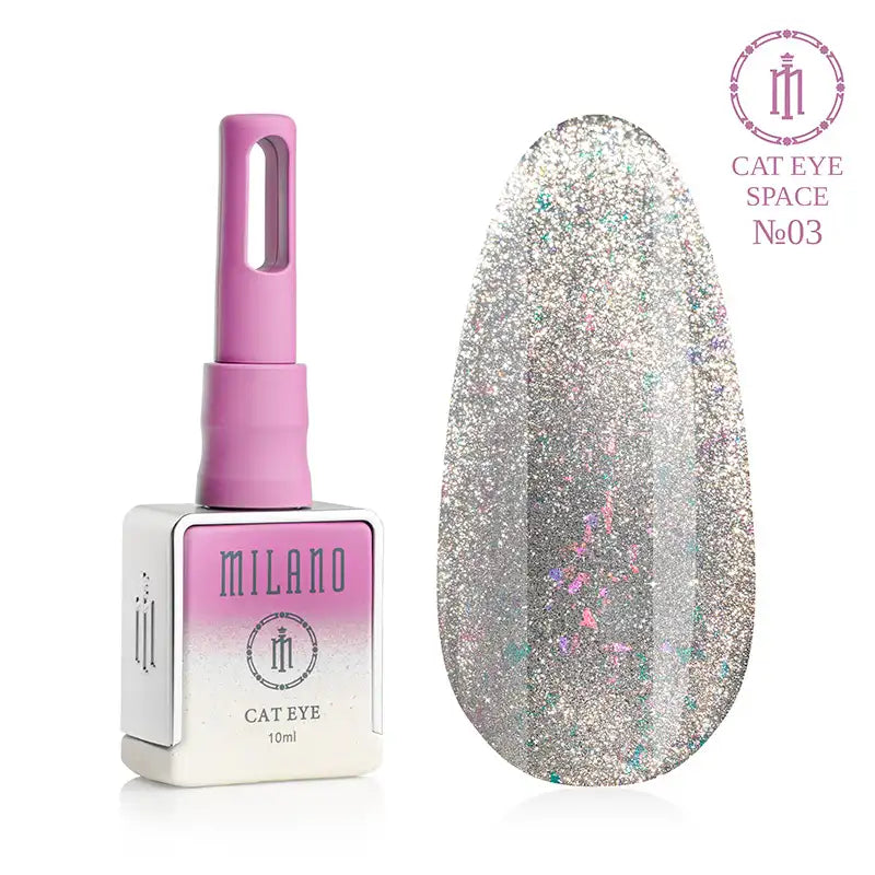 "Gel Polish Milano Cat Eye Space No. 03: бутилка от 10 мл с розово-бял градиент и демонстрация на сребрист нюанс с пръски цветна слюда (люспи), искрящ блясък и ефект на котешко око върху голяма палитра от капки."