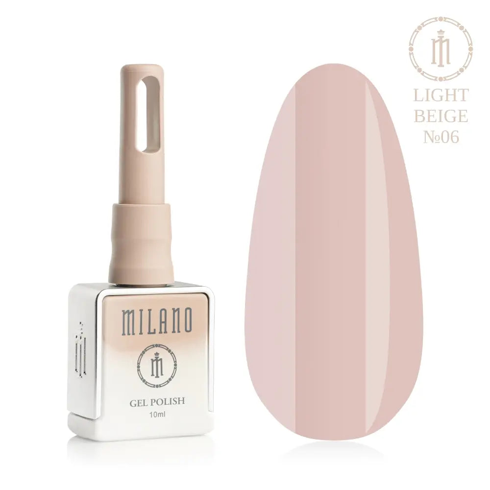 Представяне на гел лак Milano Gel Polish Light Beige Premium No. 06: отляво е брандираната квадратна бутилка от 10 мл в мек лилав градиентен дизайн с кръгло лого, а отдясно е голям овален макет на върха, който демонстрира елегантен чист пастелен светлобежов нюанс, на чисто бял фон.