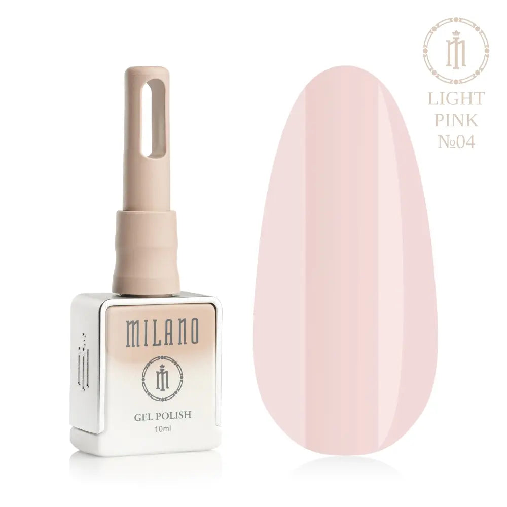 Представяне на гел лак Milano Gel Polish Light Pink Premium No. 04: отляво е брандираната квадратна бутилка с обем 10 мл в нежен нюд градиентен дизайн с кръгло лого, а отдясно е голям овален макет на върха, който демонстрира мек пастелен розово-кремав нюанс с лек топъл подтон, на чисто бял фон.