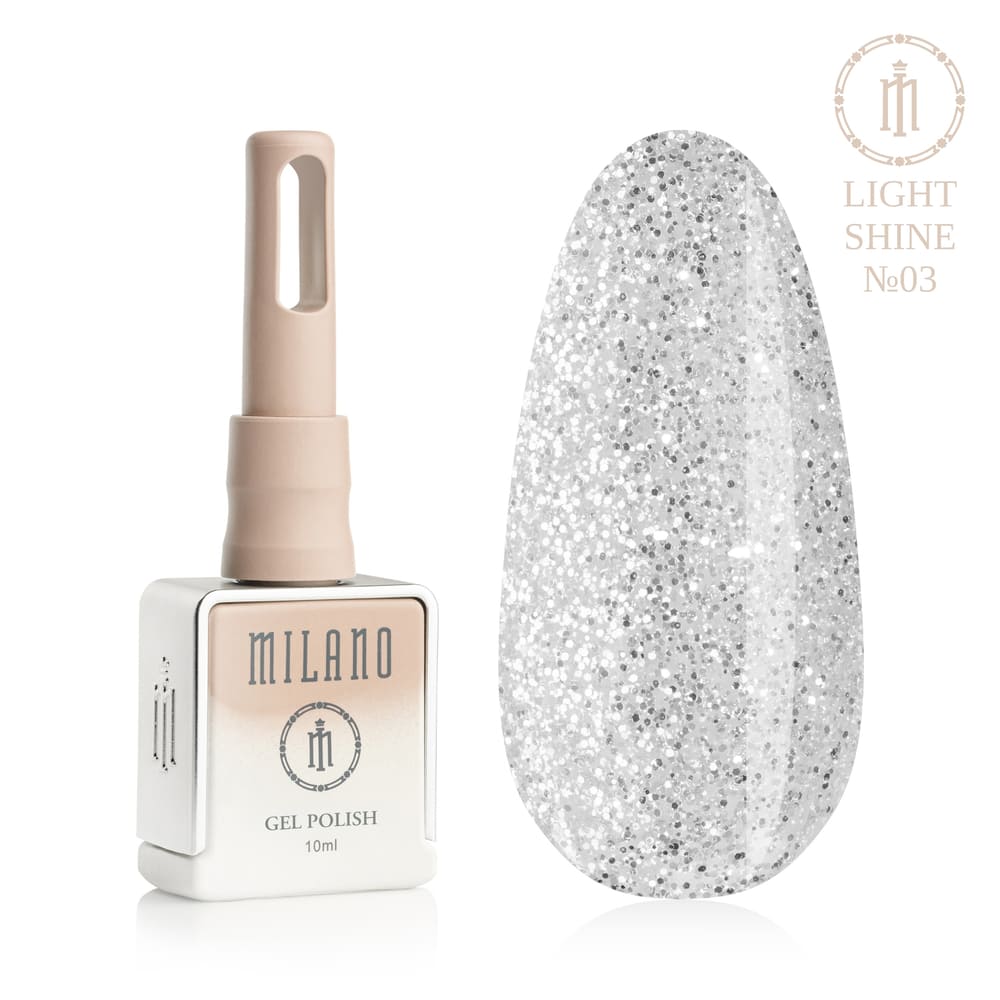 Представяне на Milano Gel Polish Light Shine Premium #03: Отляво е подписаната квадратна бутилка от 10 ml в мек нюд градиентен дизайн с кръгло лого, а отдясно е голям овален макет на върха, който демонстрира чист снежен сребрист блясък, супер лъскав диамантен блясък или класически диско сребрист нюанс с плътен фин блясък, върху чист бял фон"