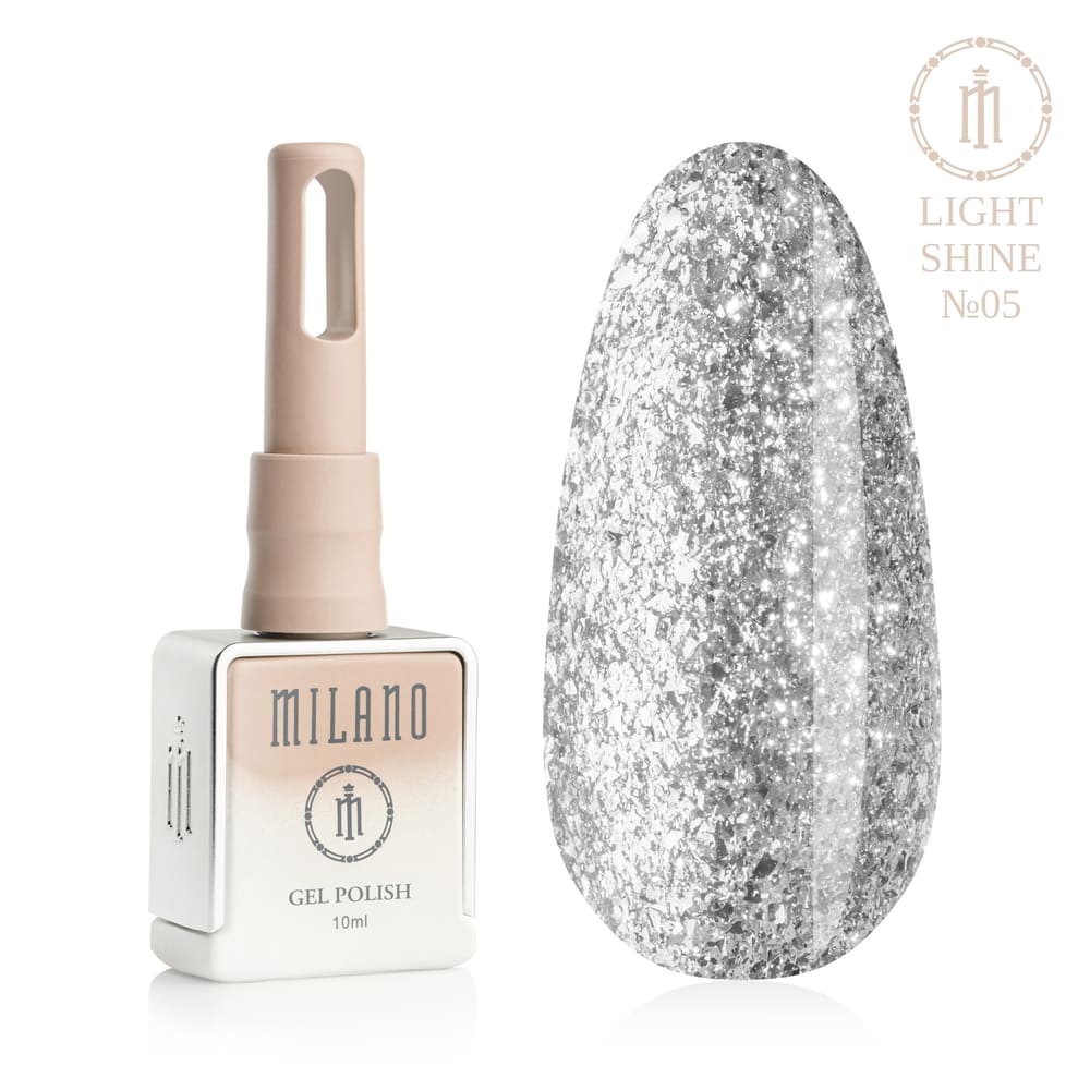„Представяне на Milano Gel Polish Light Shine Premium #05: отляво е знаковата квадратна бутилка от 10 ml в мек гол градиентен дизайн с кръгло лого, а отдясно е голям овален макет на върха, който показва ефекта на течен метал, плътна сребърна платина или люспи от сребърно фолио с ярко огледално отражение, върху чисто бял фон“