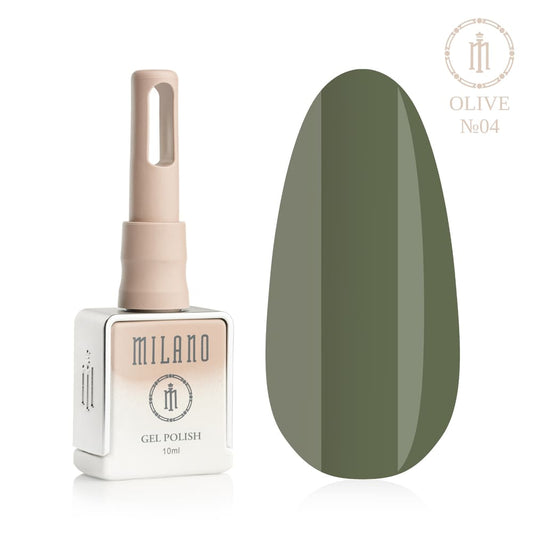 „Представяне на Milano Gel Polish Olive Premium #04: отляво е характерна квадратна бутилка от 10 ml в мек гол градиентен дизайн с кръгло лого, а отдясно е голям овален макет на върха, демонстриращ стилно маслинено каки, пепеляво зелено или изтънчен ненатрапчив нюанс на суха маслина, върху чисто бял фон“