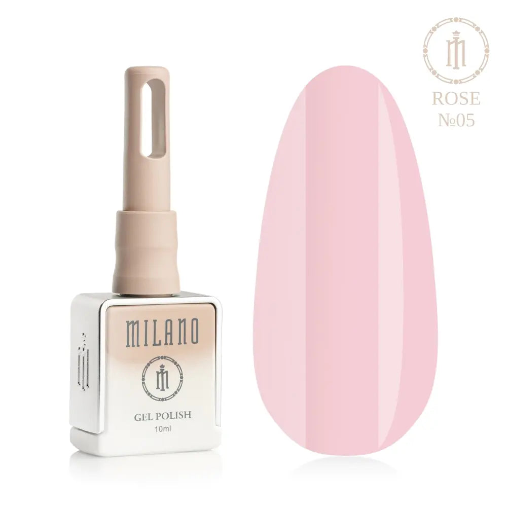 Представяне на гел лак Milano Gel Polish Rose Premium No. 05: отляво е брандираната квадратна бутилка с обем 10 мл в нежен нюд градиентен дизайн с кръгло лого, а отдясно е голям овален макет на върха, който демонстрира универсален пастелно розов, чисто нежно розов или мек основен нюанс на покритието, върху чисто бял фон.