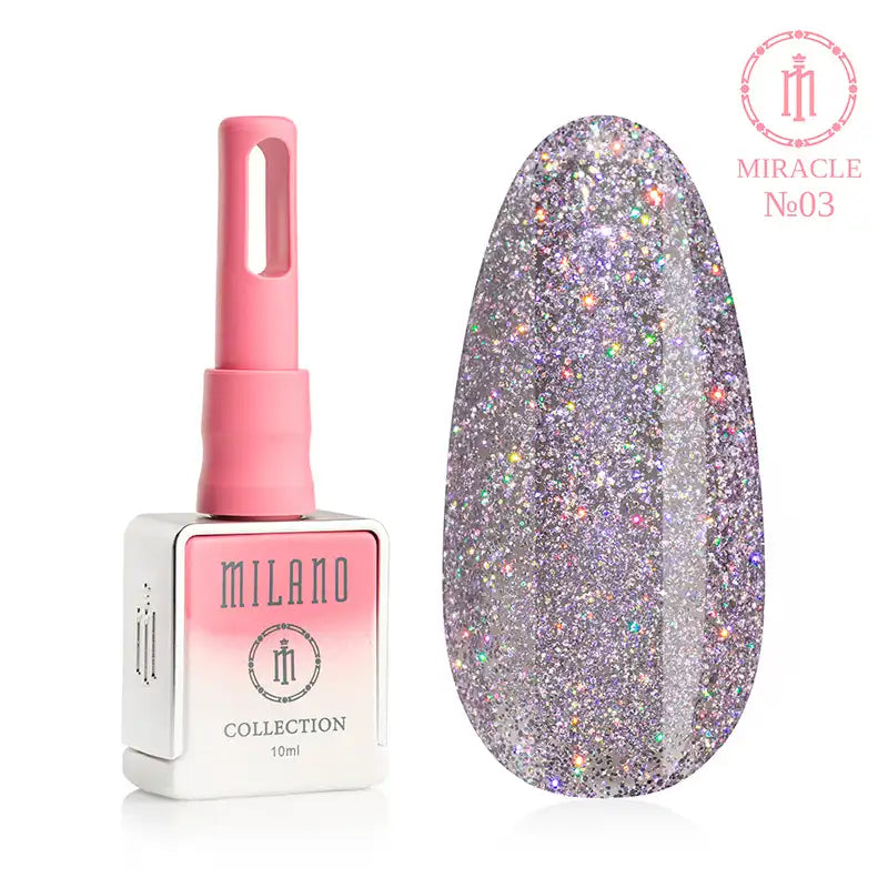 Гел лак Milano Miracle Collection #03: 10 мл бяла бутилка с розов градиент, демонстрираща сияен лилаво-сребрист нюанс с плътен холографски микроблясък, който създава искрящ диамантен ефект върху голяма палитра от капки.